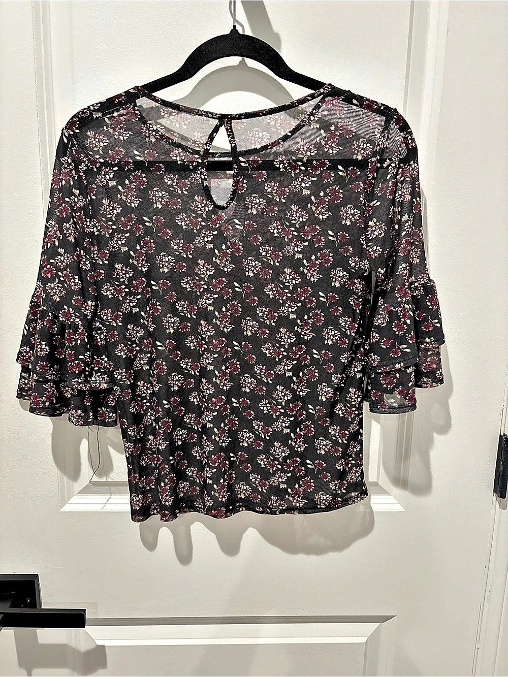 Floral Ruffle Sleeve Blouse in Black & Pink Like New